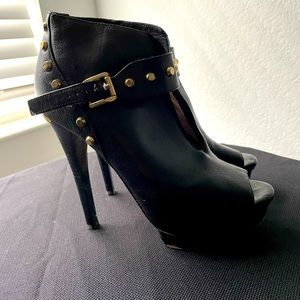 Michael Kors
Black Stilleto Bootie Platforms